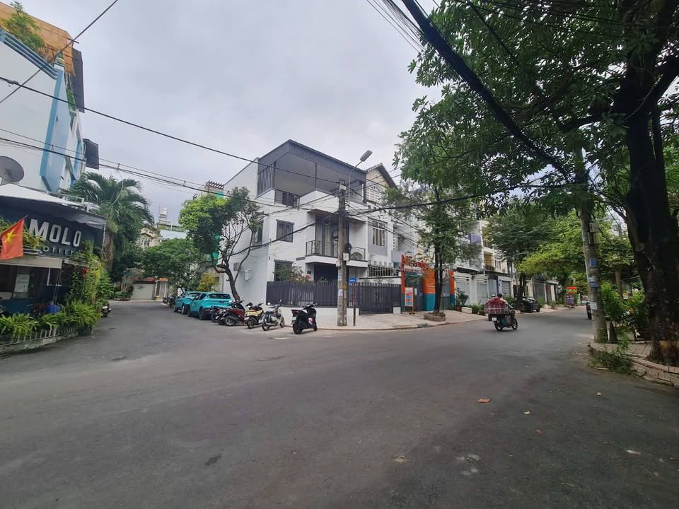 Nhà 2 Mặt Tiền Quận 7 - Kinh Doanh Sầm Uất 112m² - 17.5 Tỷ