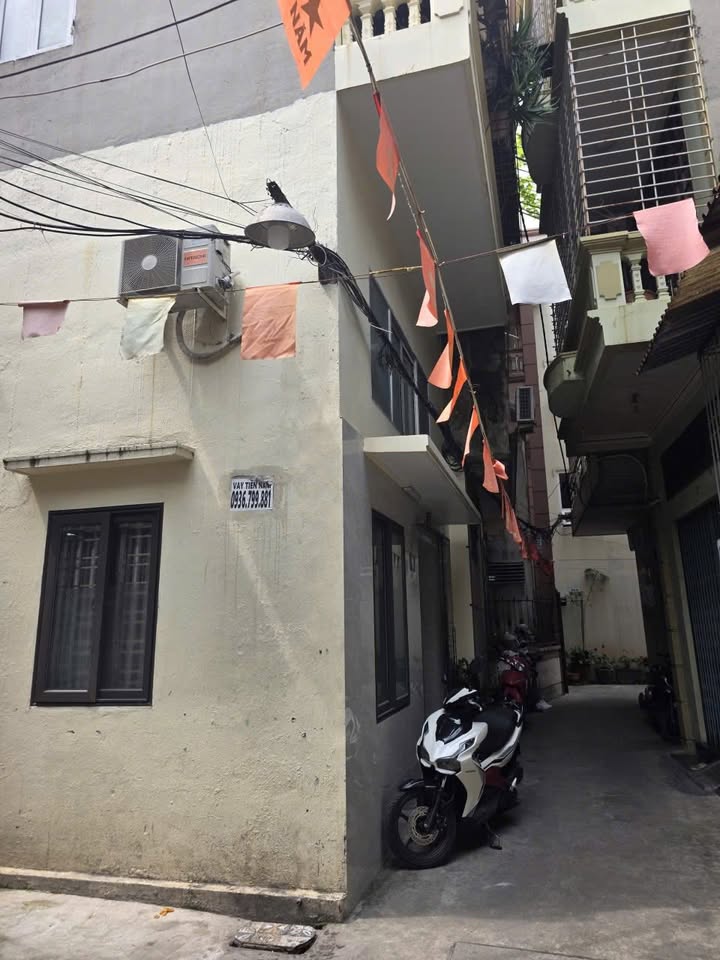 Nhà Lô Góc 3 Tầng Trần Nguyên Hãn, Hải Phòng - 3PN, 2.25 Tỷ