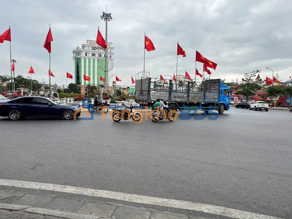 Nhà 3 Tầng 65m² Mặt Tiền Chợ Kiến An - Sổ Đỏ Chính Chủ 2.8 Tỷ