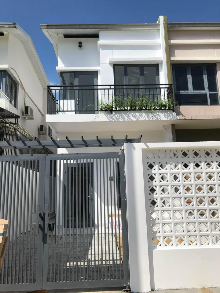 Nhà 2PN Oasis City Bình Dương - Đầy đủ nội thất, Sẵn Sàng Ở Ngay