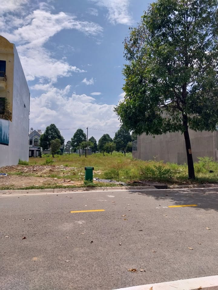 Đất Nền Phú Giáo 250m² - Sổ Đỏ Thổ Cư, Giá 275 Triệu - Bán Gấp Đón Tết