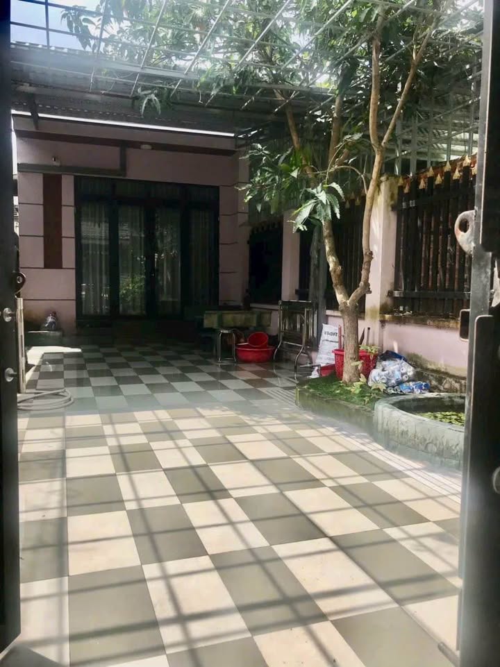 Nhà 5x36m Tân An, Thủ Dầu Một - 3PN, Sân Xe Hơi - Giá 2 Tỷ