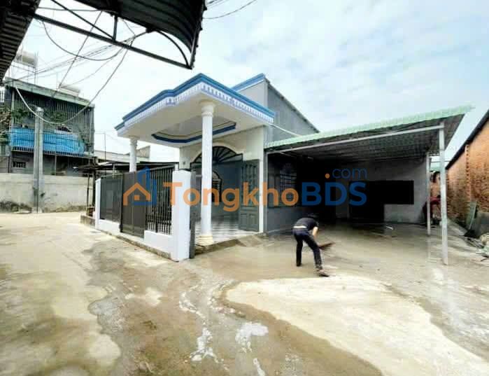 Nhà Phường Thới Hòa, Bến Cát - 166m² Sổ Hồng, Sân Rộng 3 Ô Tô, Giá 2.39 Tỷ