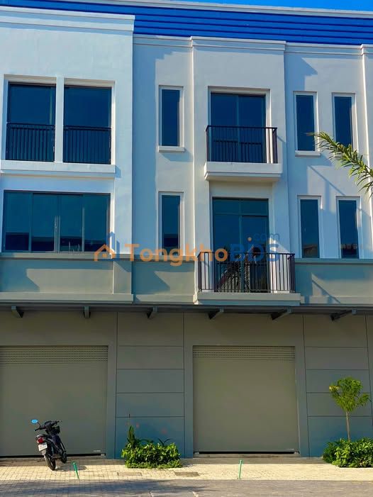 Nhà Phố Kinh Doanh Long Xuyên - 90m² Sổ Hồng Riêng - Trả Góp 0% Lãi