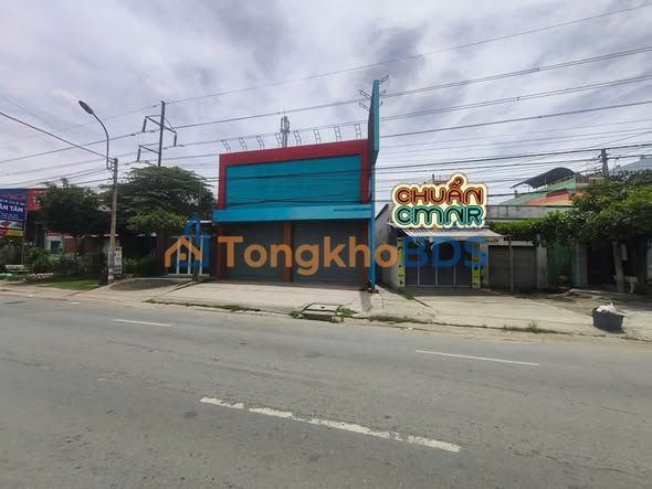 Showroom QL1A Bến Lức 891m² 18 tỷ - Mặt tiền kinh doanh