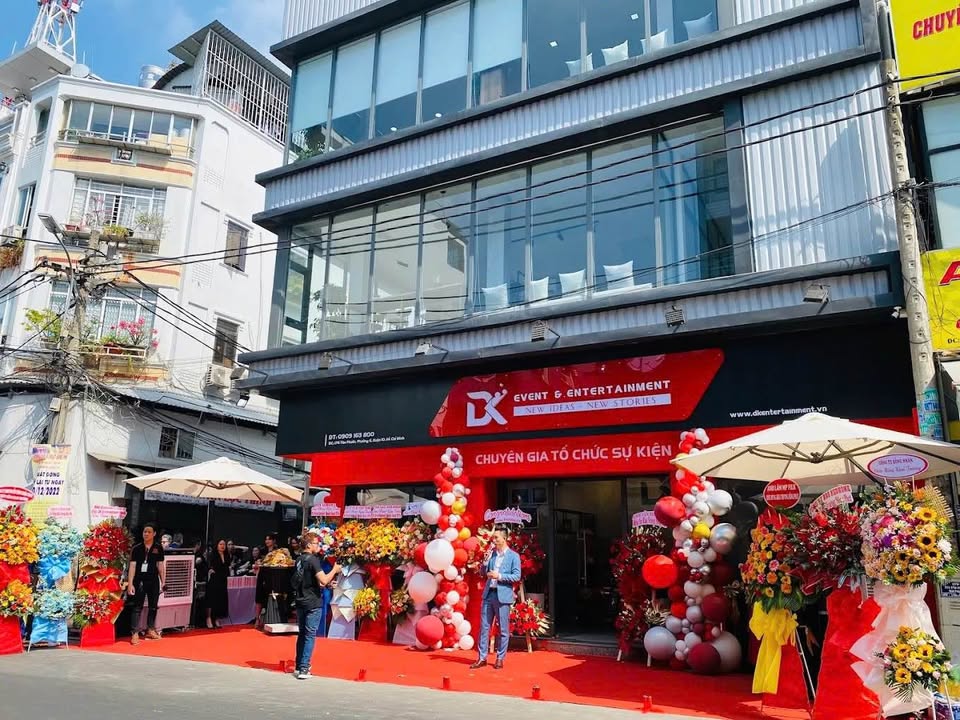 Cho thuê Nhà góc 2 mặt tiền Tân Phước, Quận 10 - 10m ngang, 4 tầng