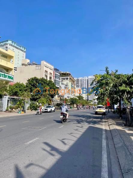 Nhà Hẻm 8M Tô Hiệu Tân Phú 74m² - Giá 8 Tỷ, Sổ Hồng Vuông Vắn