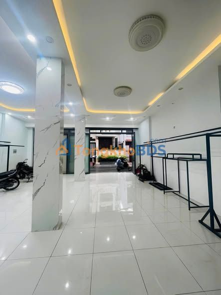 Nhà Mặt Tiền Bình Tân 160m² - 8PN, Xe Hơi Ngủ Trong Nhà - 22.5 Tỷ