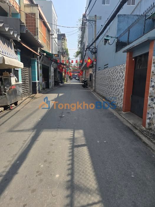 Nhà Hẻm Xe Hơi 44m² Cách Mạng Tháng Tám, Q10 - Giá Thỏa Thuận