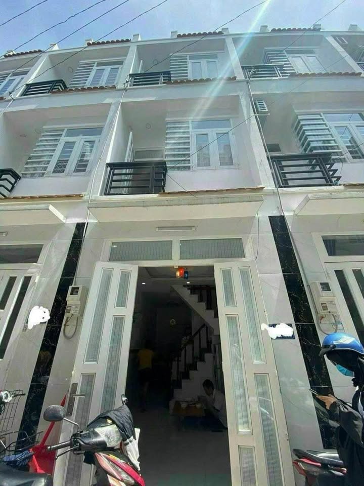 Nhà 1.3 Tỷ, 3 Lầu, Sổ Hồng Riêng Q12 - Bán Lỗ 200 Triệu