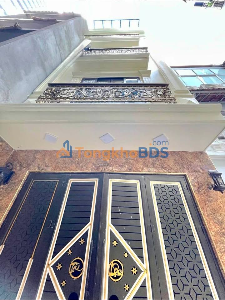 Nhà 6 Tầng Thang Máy Văn Cao, Ba Đình - Ô Tô Vào Nhà, 19.5 Tỷ