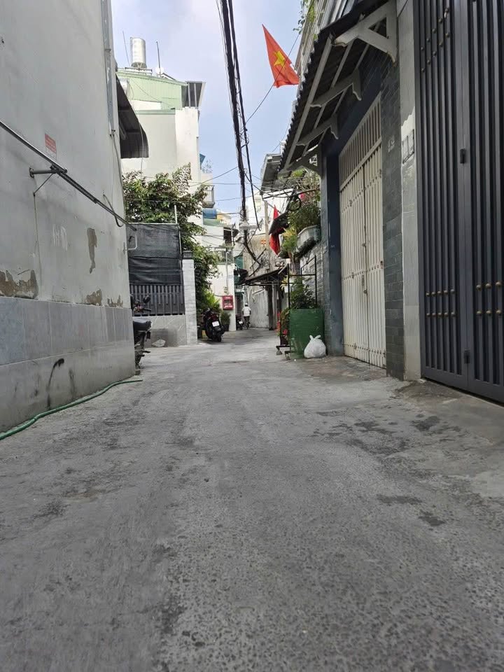 Nhà 2 Mặt Hẻm Gò Vấp 42m² - 4 Tỷ, Sẵn Sàng Vào Ở Ngay!