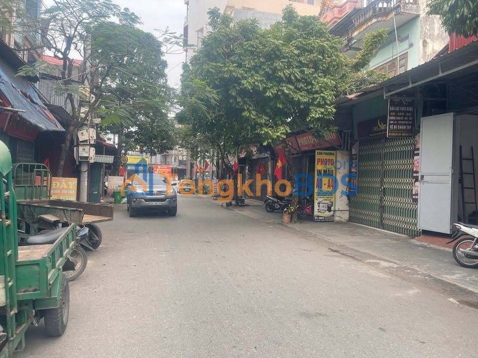 Nhà Mặt Phố Kinh Doanh Đắc Địa Nguyễn Văn Cừ, Bắc Ninh - 110m²