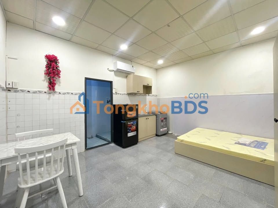 Nhà Phố Phú Nhuận 80m² Ngang 14m, Full Nội Thất, Sẵn Sàng Ở Ngay