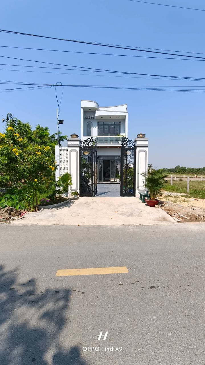 Nhà Phố Mặt Tiền Rừng Dầu Đức Hòa 5x35m - 4PN, Sổ Hồng Riêng