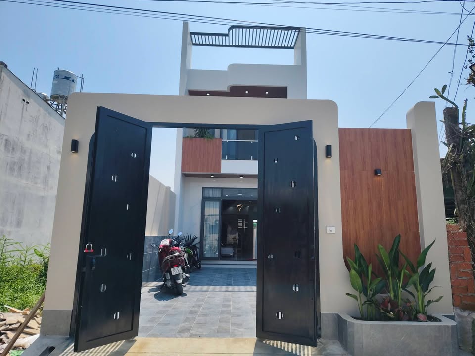 Nhà Vườn 200m² Mỹ Hạnh Nam, Long An - Sổ Hồng Riêng, Ô Tô Tới Nhà