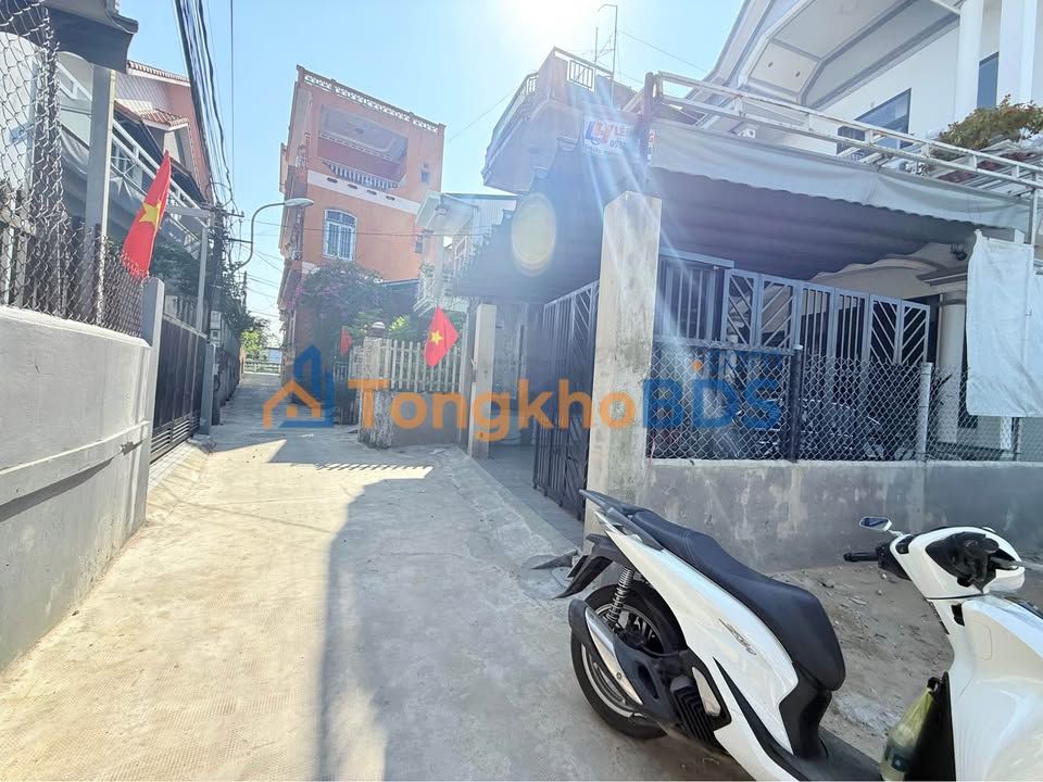 Nhà 2 mặt tiền 65m² kiệt ô tô An Dương Vương, Huế - Sổ hồng chính chủ