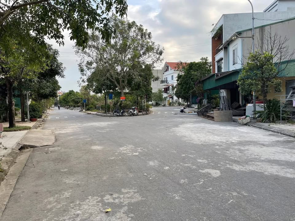 Đất nền Bãi Lán, Tiên Du 117m² mặt tiền 6.5m - Sẵn sổ, giá hơn 9 tỷ