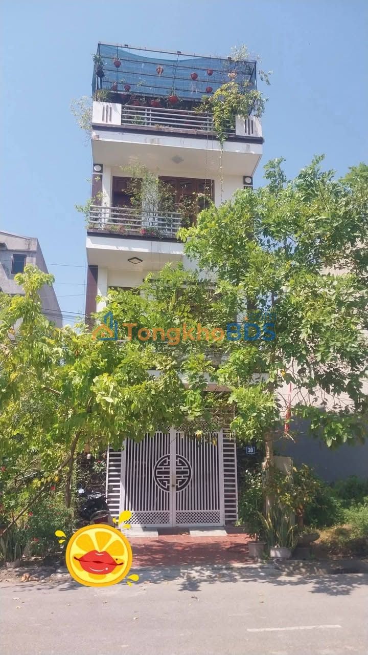 Nhà 4 Tầng Đẹp Đường Thái Phiên, Bắc Giang - 100m², View Công Viên