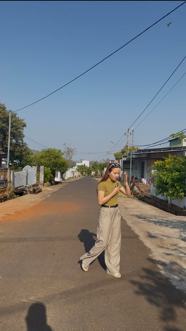 Mặt Tiền Kinh Doanh Đường D Cưbua 165m² Giá 3.1 Tỷ