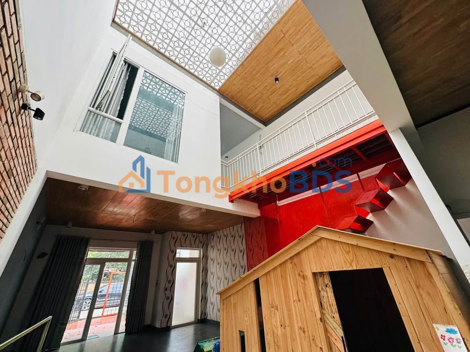 Nhà Mặt Tiền YBhin, BMT - 108m² Thổ Cư, 4.45 Tỷ, Sẵn Xe Hơi