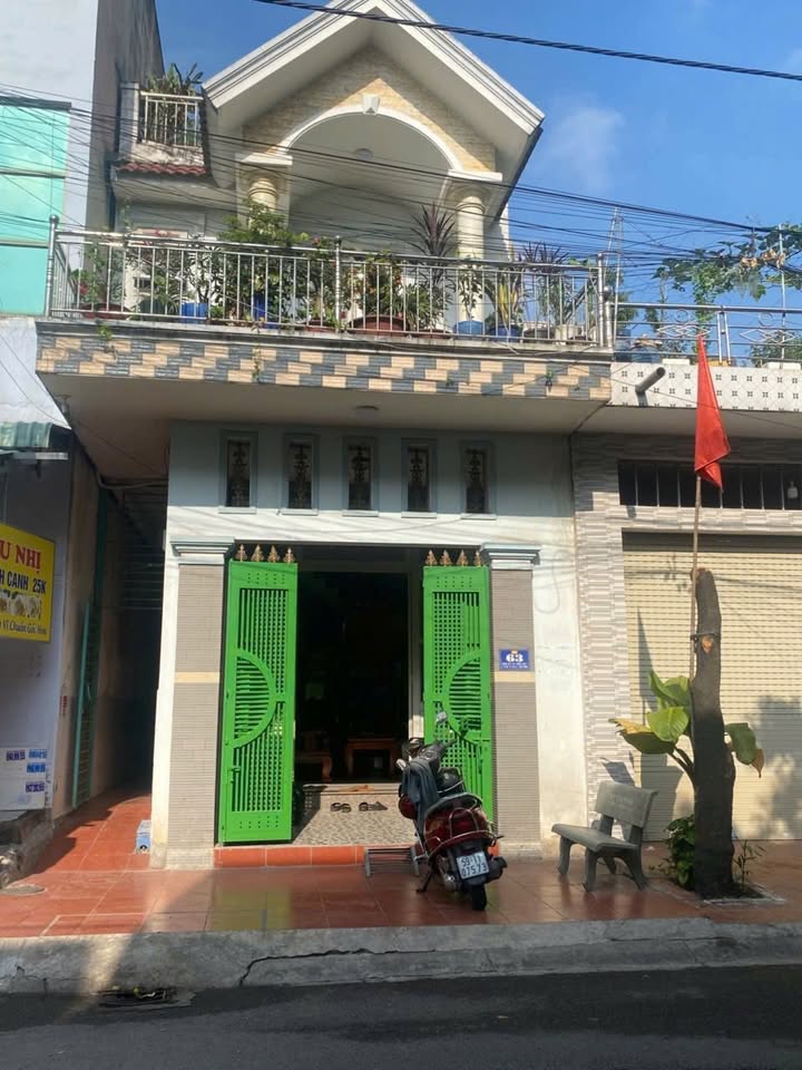 Nhà 2 Tầng MTKD Dĩ An 116m² - 8 Tỷ, Gần Chợ & KCN Sóng Thần