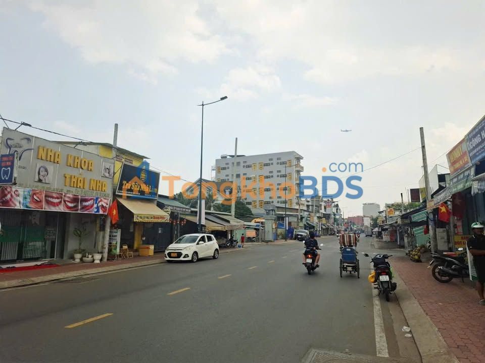 Nhà Mặt Tiền QL13 Thủ Đức 200m², Vị Trí Vàng Kinh Doanh - 19 Tỷ