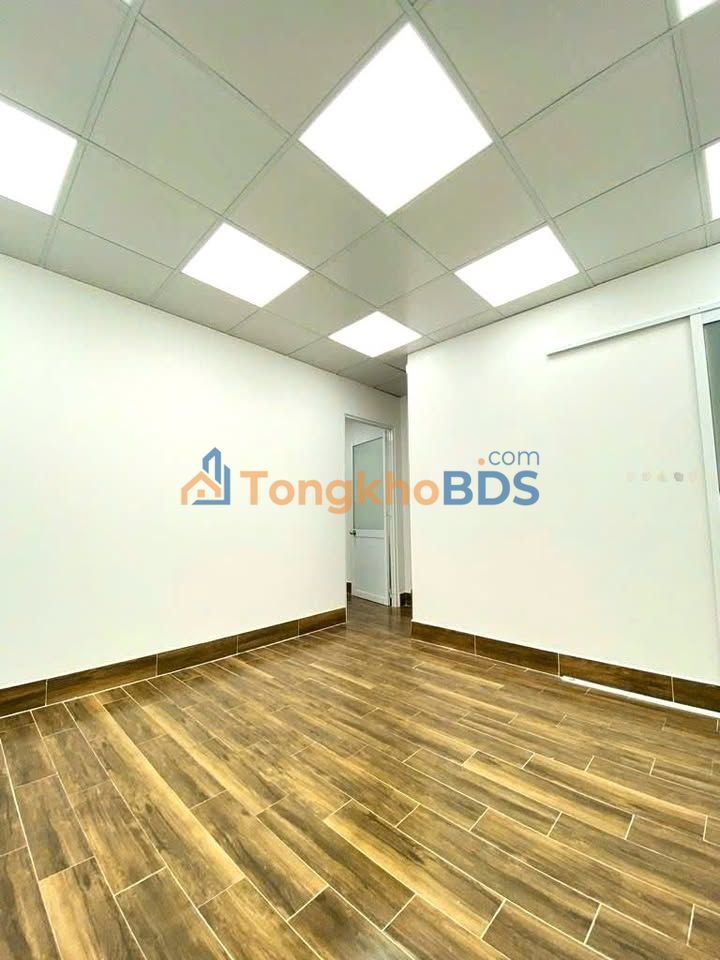Nhà Phố Mặt Tiền Kinh Doanh 75m² Vòng Xoay Lê Đại Hành, Q11 - Giá 6.x Tỷ