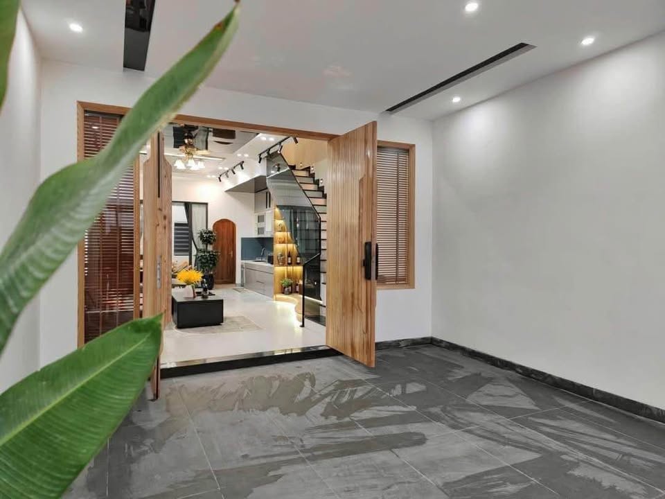 Nhà Tân Cổ Điển 77.5m² Lý Thái Tông, Đà Nẵng - 600m ra Biển Thanh Khê