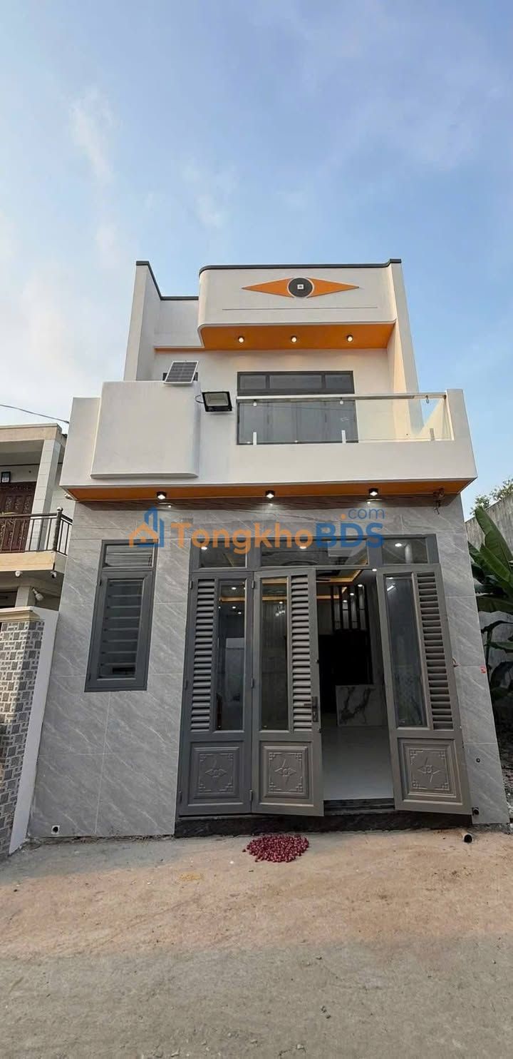 Bán Nhà 100m² Gần UBND Mỹ Hạnh Nam, Đức Hòa - Giá Tốt 2.15 Tỷ