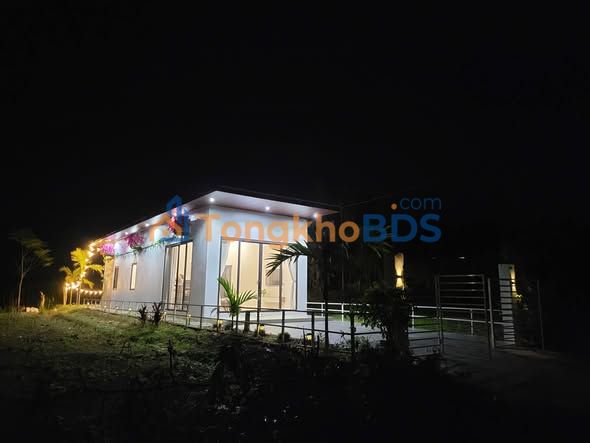 Nhà nghỉ dưỡng 150m² view hồ, Lạc Sơn, Hoà Bình - Giá 1.x tỷ