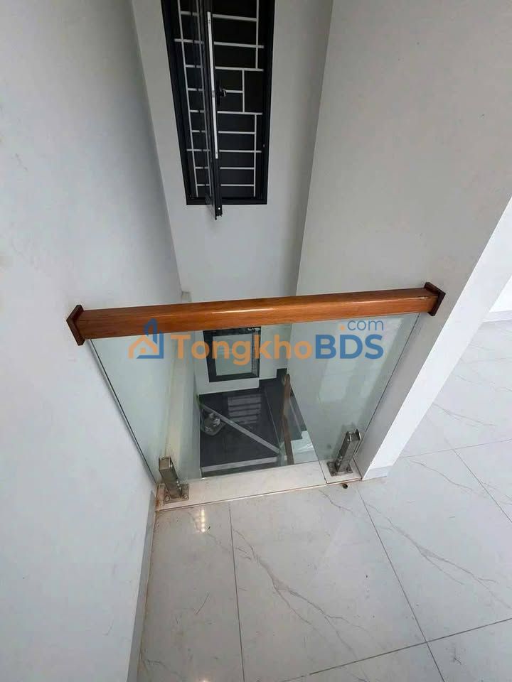Nhà 2 Tầng Đường Âu Lạc, Huế - 140m², 3PN, Giá 8 Triệu/Tháng