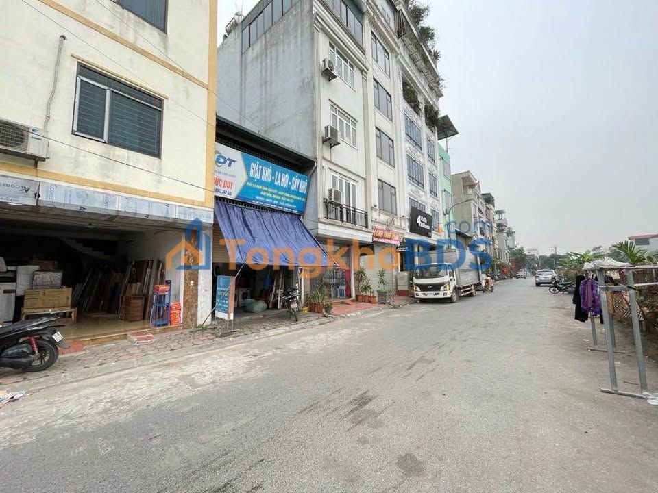 Bán đất Việt Hưng Long Biên 47m² - Ngõ thông ô tô, giá 9 tỷ