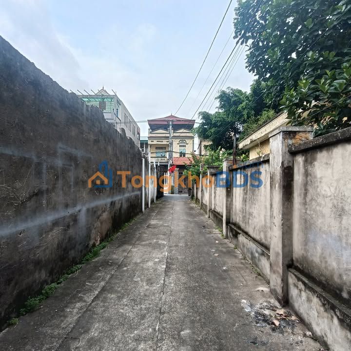 Bán Đất Lệ Chi Gia Lâm 50m² Sổ Đỏ Full Thổ Cư - Giá 2.3 Tỷ