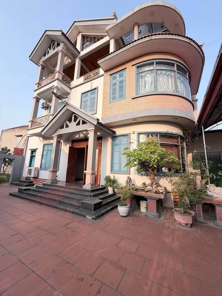 Biệt Thự Sân Vườn 324m² Hiệp Hòa, Bắc Ninh - Giá 4 Tỷ, Sẵn Sàng Ở Ngay