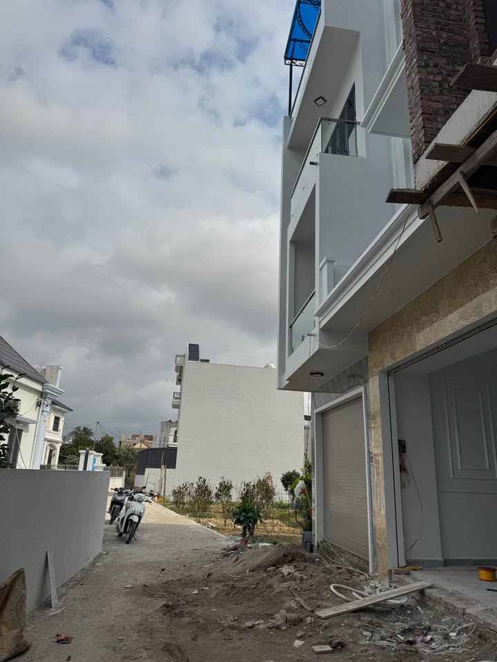 Bán Đất Vàng Phường Thịnh Quang, Đống Đa 56.3m² - Kinh Doanh Sầm Uất, Giá 1.4 Tỷ