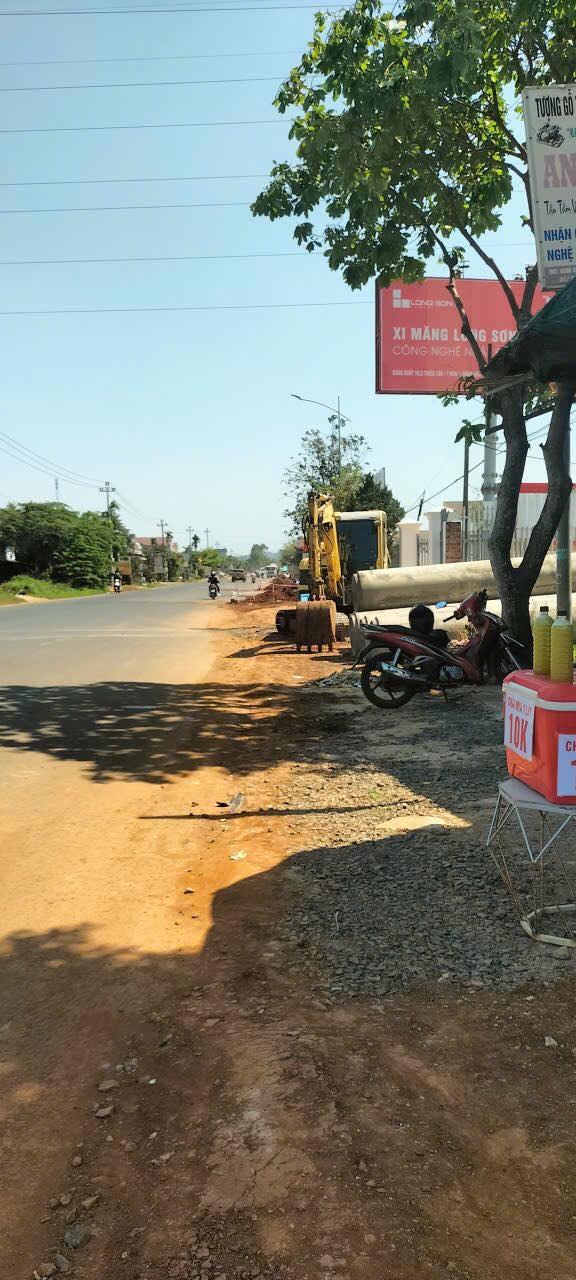 Bán Đất Mặt Tiền QL27, Lăk, Đắk Lắk - 13000m² Giá 8.3 Tỷ TL