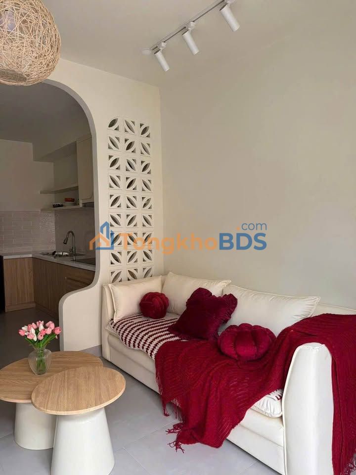 Cho thuê nhà hẻm Trần Hưng Đạo, Đông Hòa - 54m², 3PN, Ô tô đậu cửa