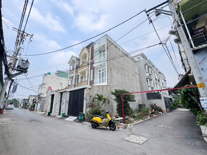 Bán Đất Lô Góc 69m² Thủ Đức - 2 Mặt Tiền Hẻm, Sát QL13