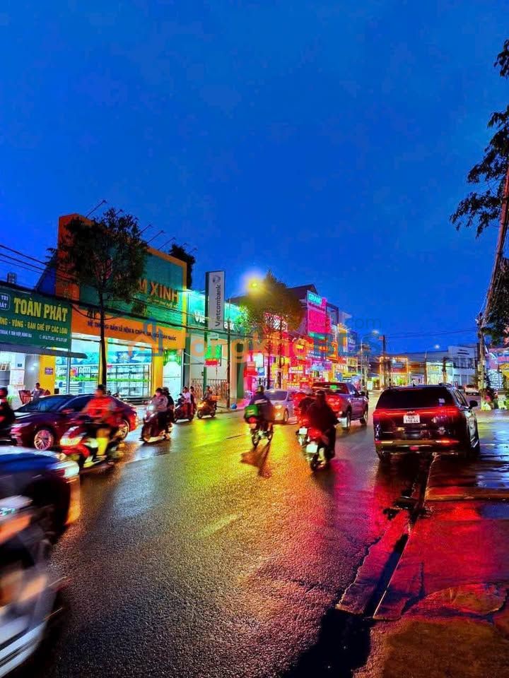 Nhà Mặt Tiền Phạm Văn Thuận, Biên Hòa - 180m² Kinh Doanh Đa Ngành