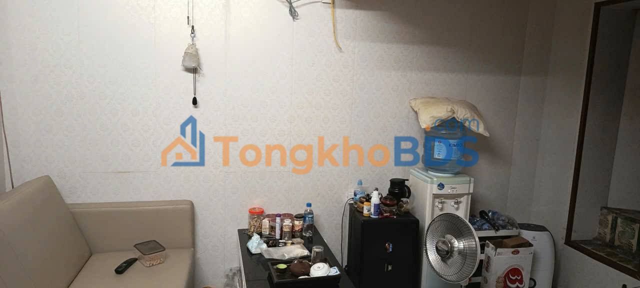 Nhà Nguyên Căn 20m² 3 Tầng, Đội Cung, Hai Bà Trưng - Giá 11 Triệu