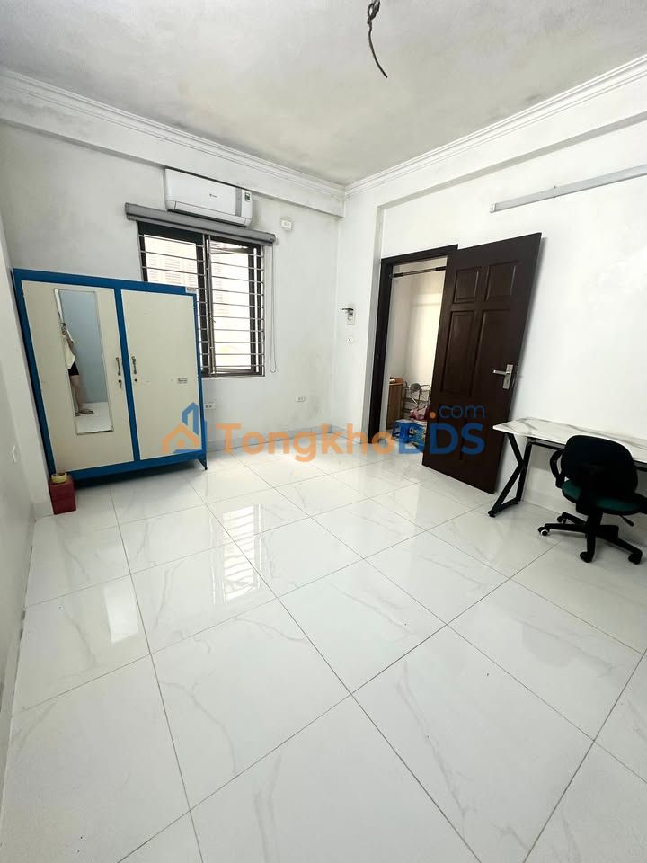 Phòng Trọ Hoàng Quốc Việt 3.5 Triệu - Đối Diện ĐH Điện Lực, Ô Tô Vào Thoải Mái