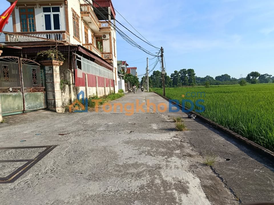 Nhà 2 Tầng Mặt Tiền Kinh Doanh 88.8m² Đông Anh - Gần Vin, Đường 40m