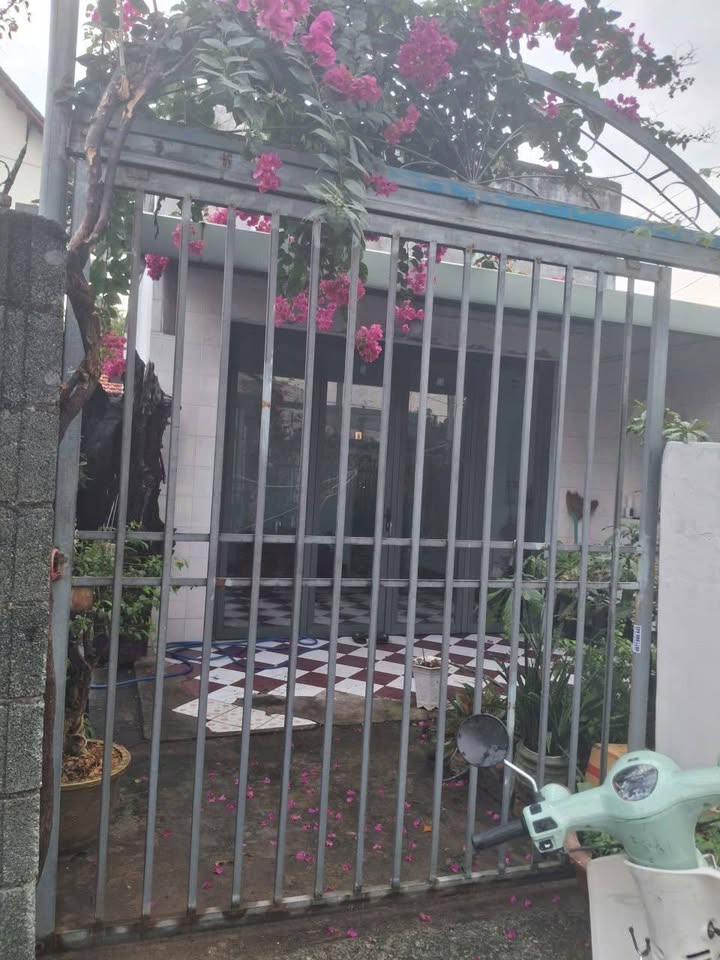 Nhà 1 Trệt 102m² HXH Đông Hòa, Dĩ An - Kinh doanh tốt, 4.15 Tỷ