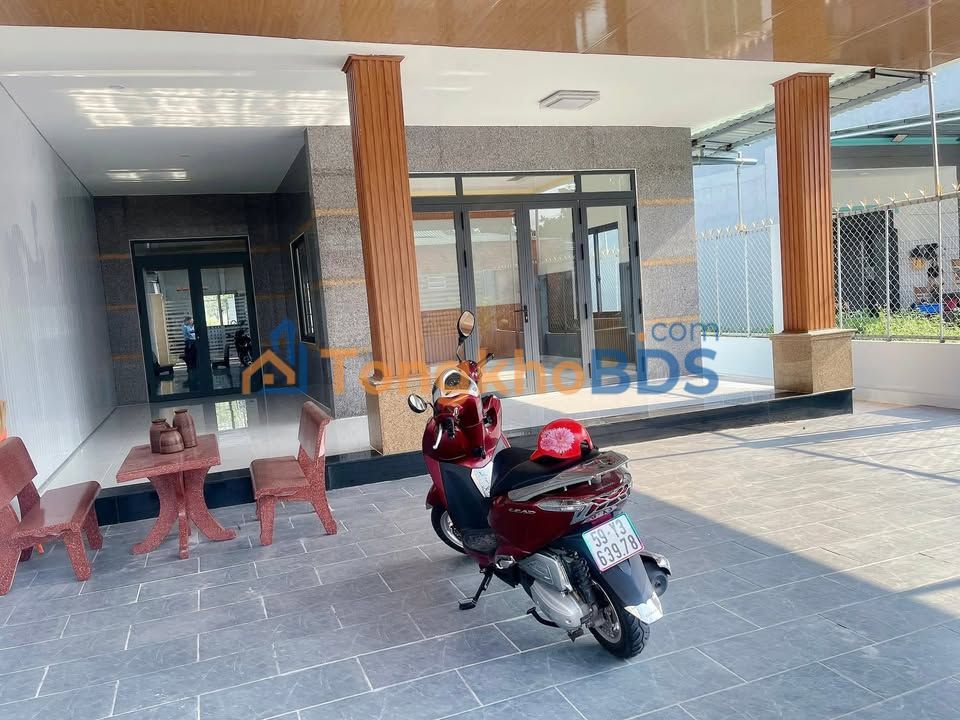 Nhà Mặt Tiền DX120 Thủ Dầu Một 255m² - 3.7 Tỷ, Sổ Riêng