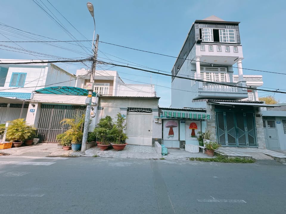 Nhà Mặt Tiền Đường Số Tân Quy Q7 - 210m² - Giá 11.x Tỷ