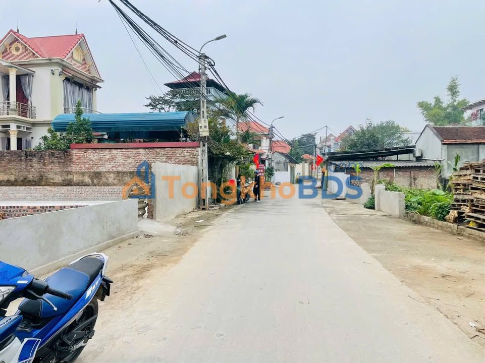 Đất Nền Ba Vì 100m² - Mặt Tiền QL32, Kinh Doanh Sầm Uất