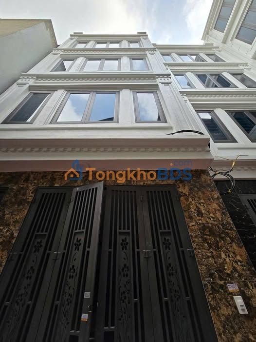 Nhà 5 Tầng Mới Xây 40m² Đường 70, Thanh Trì - Giá Hời