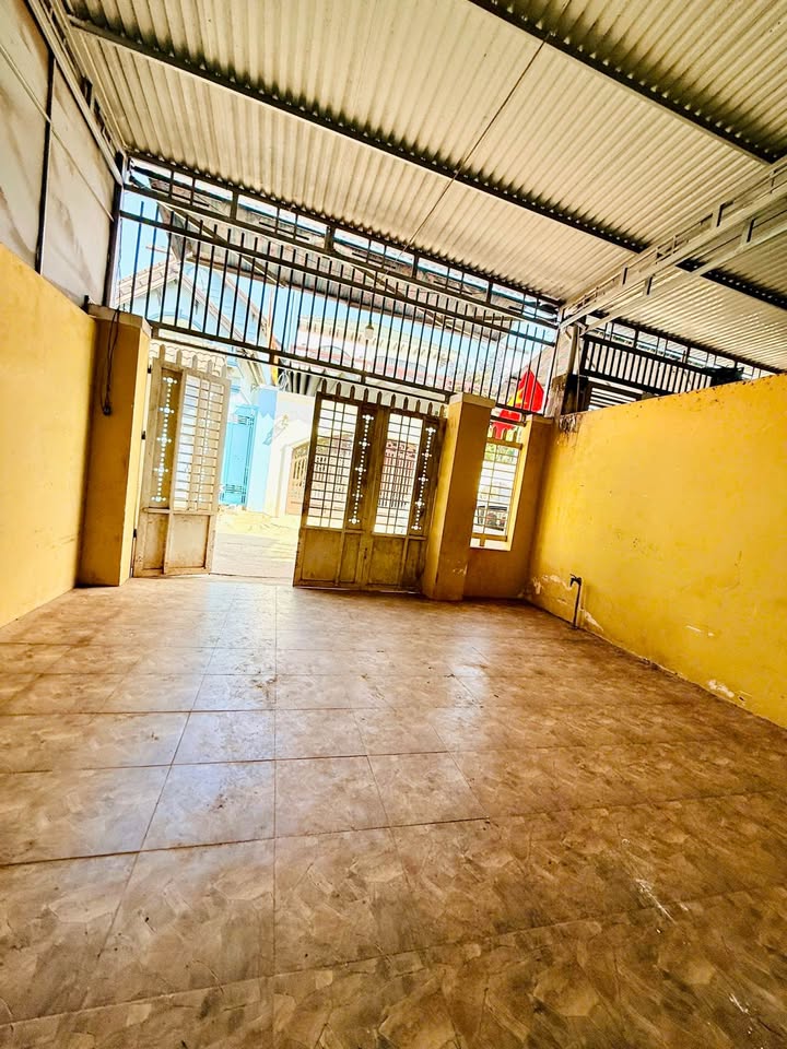 Nhà cấp 4 90m² hẻm Nguyễn Hữu Thấu, Buôn Ma Thuột - Giá 3.6 tỷ, Sẵn Sàng Ở Ngay