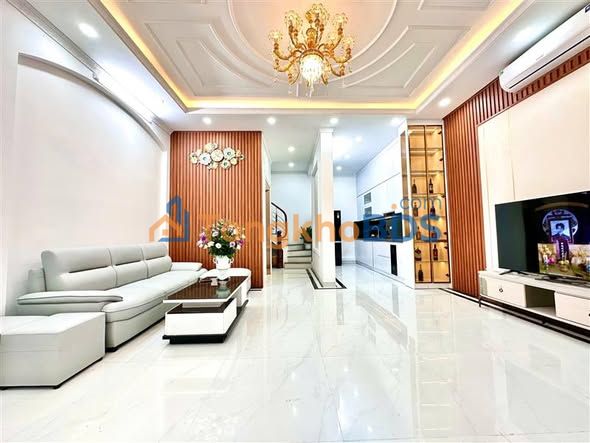 Nhà Phố Chùa Bộc 58m², 7 Tầng Thang Máy, 18 Tỷ - Ngõ Thông Thoáng